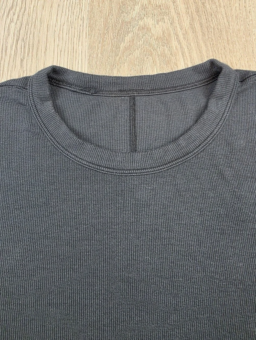 Lululemon Athletica Hold Tight Straight Hem Cropped T-Shirt Size 4